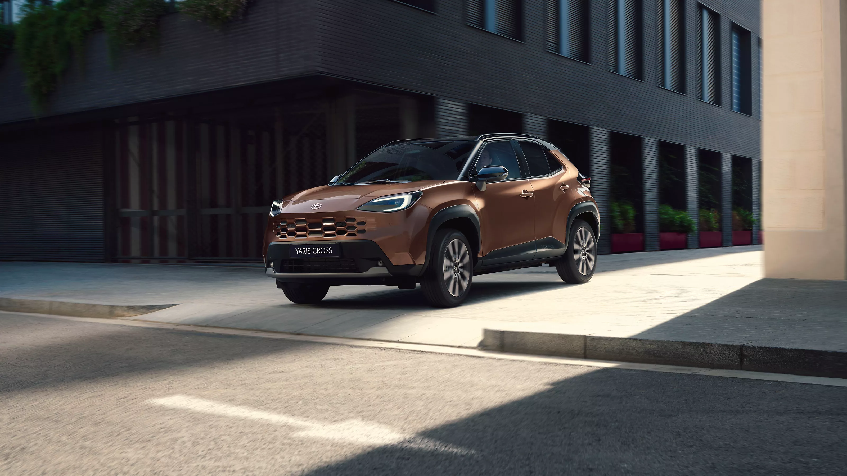 schiefelbein-toyota_yris_cross